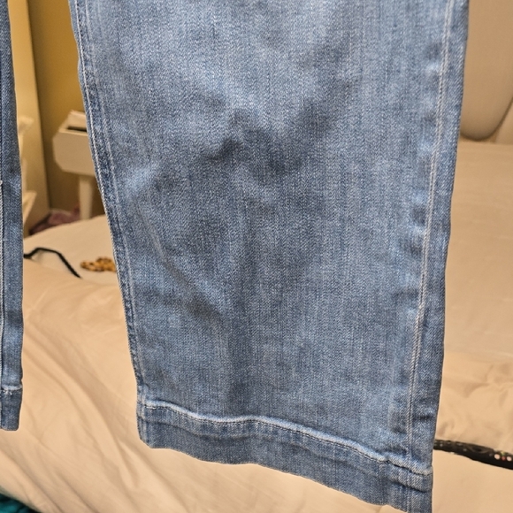 PAIGE NELLIE Denim Blue Wide Leg Jeans EUC - Picture 4 of 16